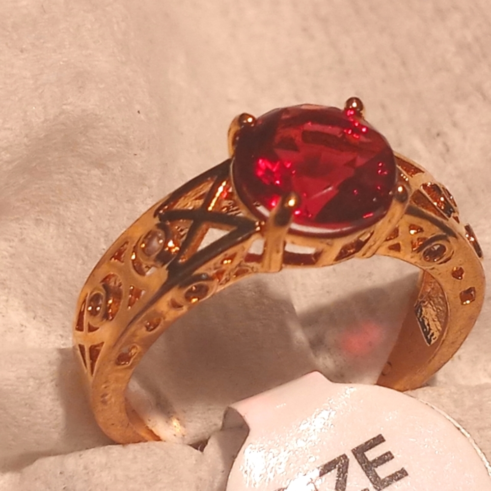 Individual Ruby Centered Ring. - image 6
